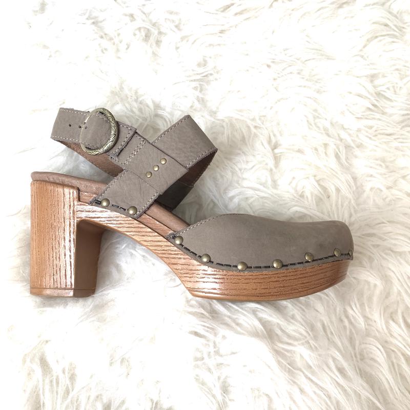 Dansko Grey Leather Clog Heel- Size 7
