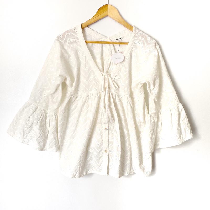 En Crme White Bell Sleeve Chevron Top NWT- Size S